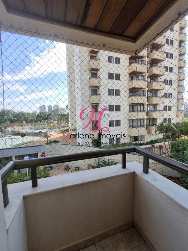 Apartamento para alugar com 3 quartos, 111m² - Foto 11