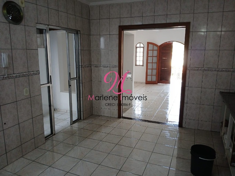 Casa à venda com 3 quartos - Foto 1