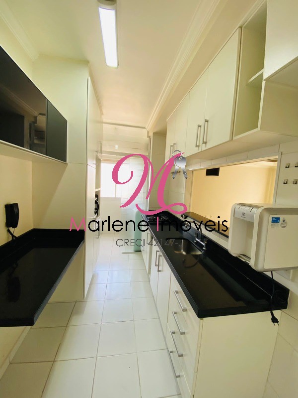 Apartamento à venda com 3 quartos, 72m² - Foto 2