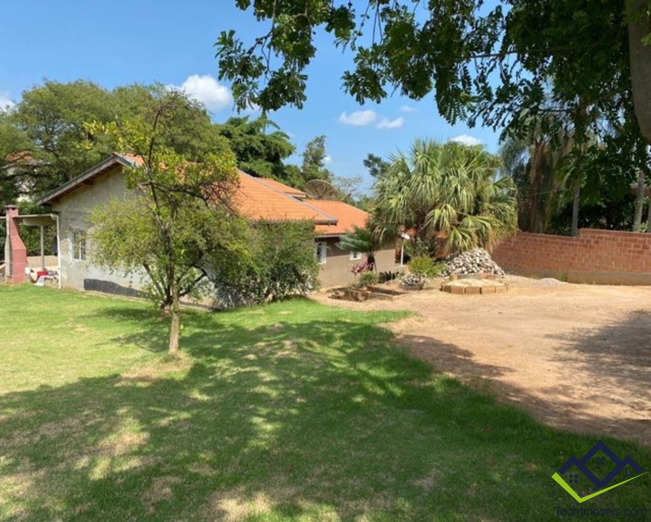 Chácara à venda com 4 quartos, 1878m² - Foto 1