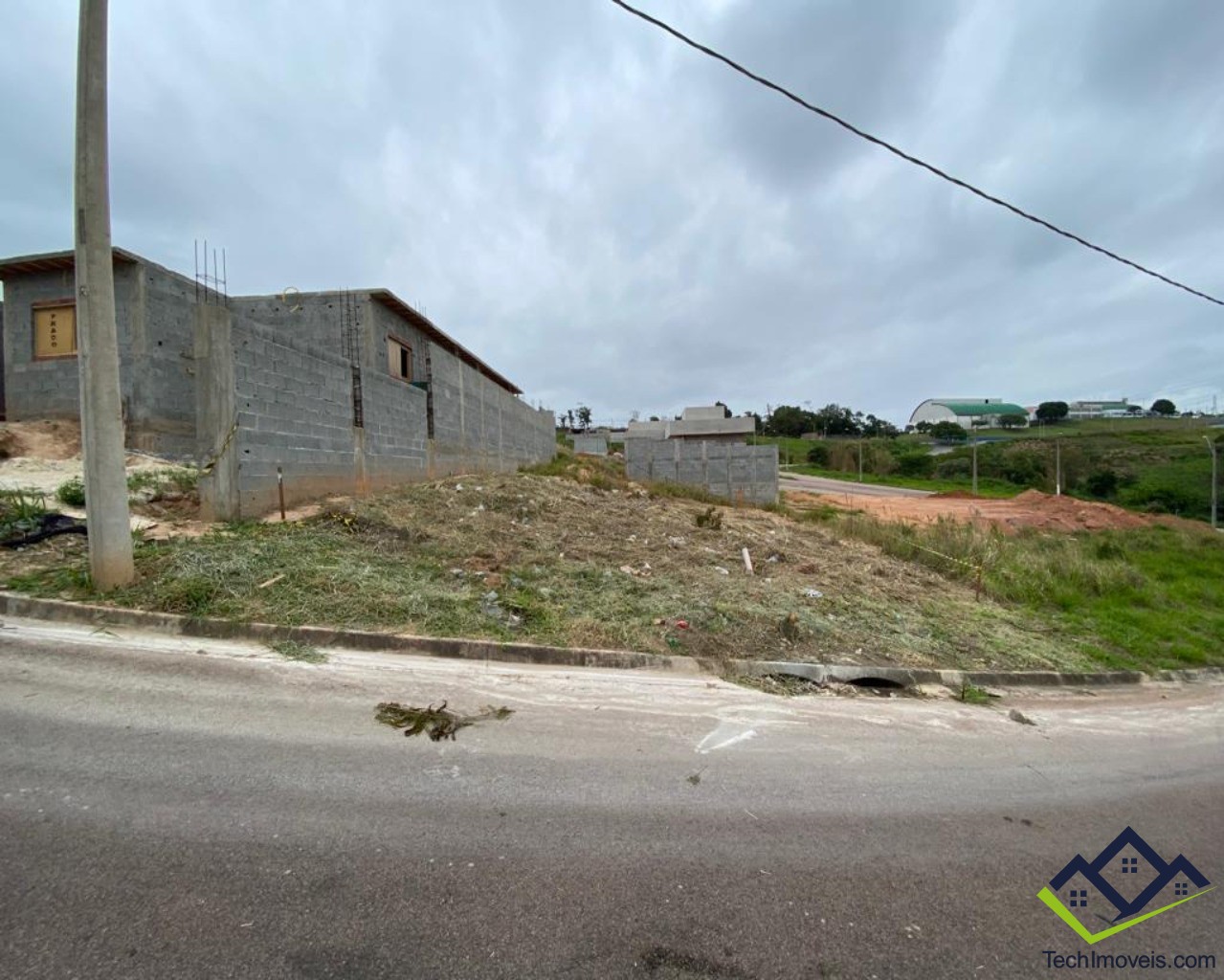 Terreno à venda, 299m² - Foto 1