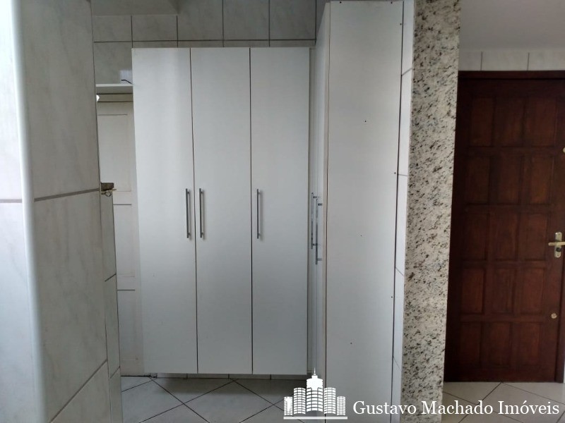 Apartamento para alugar com 3 quartos, 140m² - Foto 20