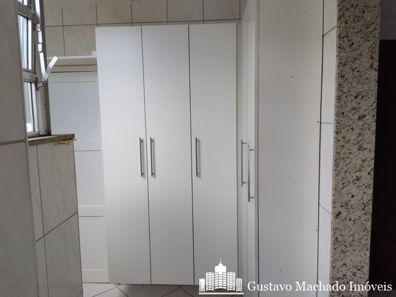 Apartamento para alugar com 3 quartos, 140m² - Foto 22