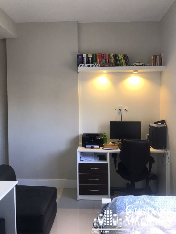 Apartamento à venda com 2 quartos, 70m² - Foto 12