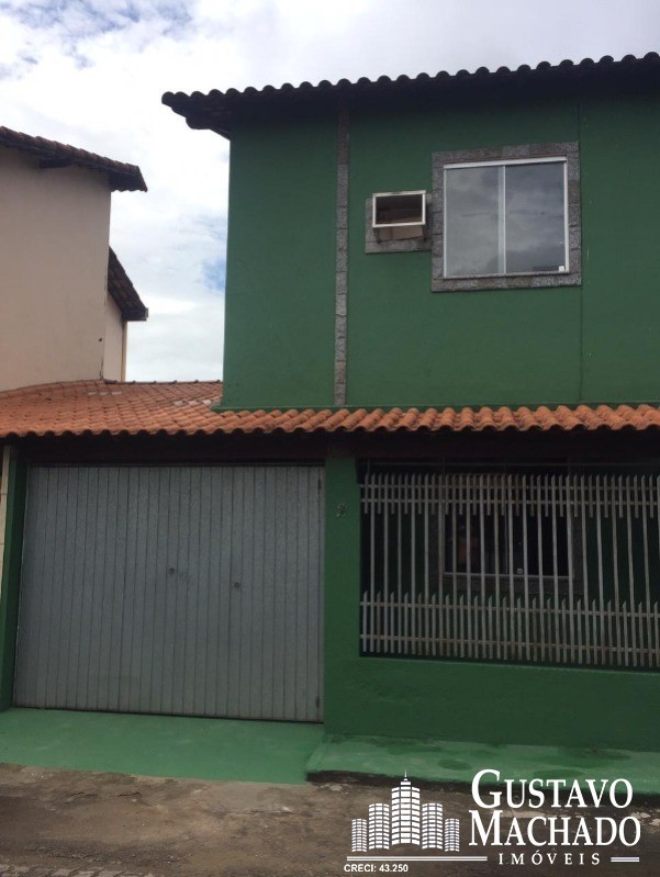 Casa à venda com 2 quartos, 65m² - Foto 1