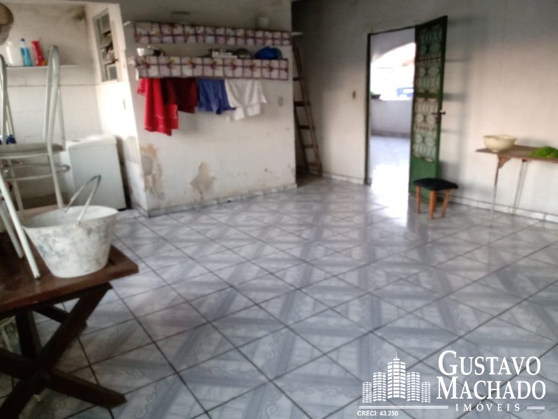 Casa à venda com 3 quartos, 200m² - Foto 2