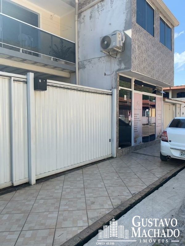 Casa à venda com 2 quartos, 300m² - Foto 1