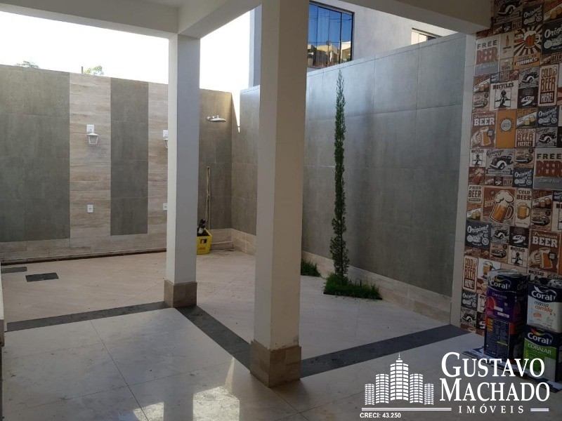 Casa à venda com 2 quartos, 160m² - Foto 4