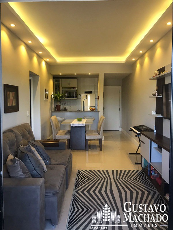 Apartamento à venda com 2 quartos, 70m² - Foto 1