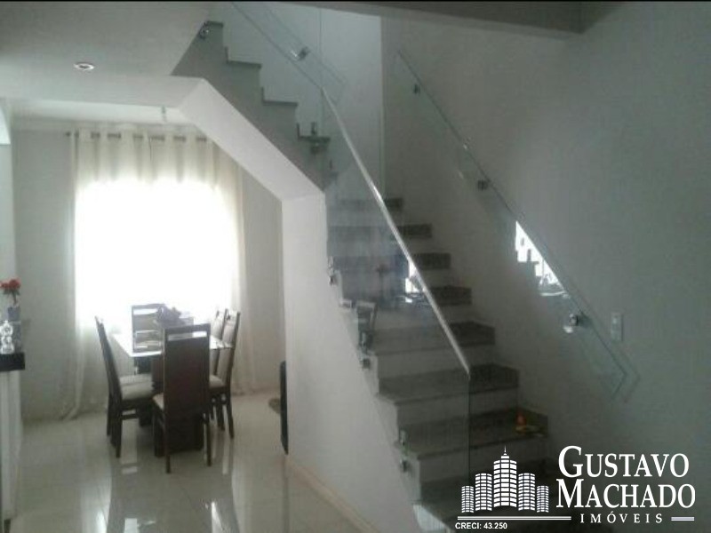 Casa à venda com 3 quartos - Foto 1