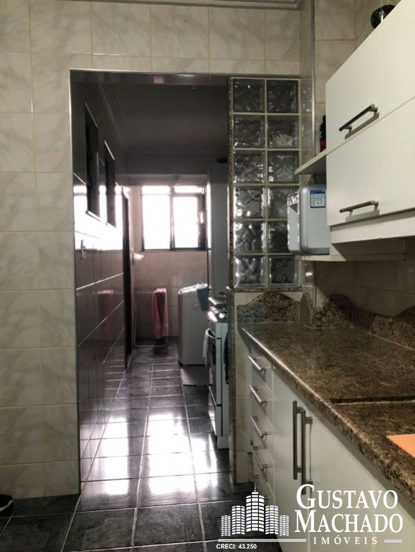 Apartamento à venda com 4 quartos, 194m² - Foto 3