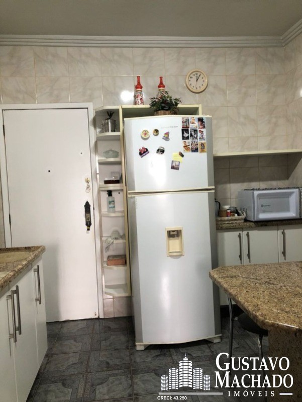 Apartamento à venda com 4 quartos, 194m² - Foto 4