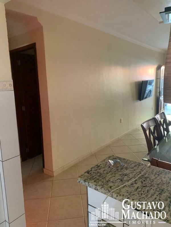 Casa à venda com 2 quartos, 300m² - Foto 8