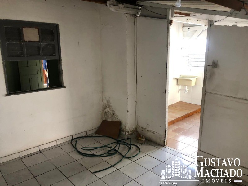 Casa à venda com 2 quartos, 70m² - Foto 10