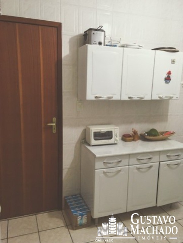 Casa à venda com 2 quartos, 80m² - Foto 10