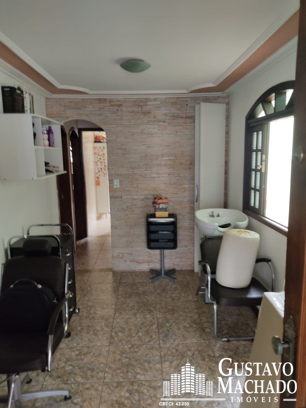 Casa à venda com 2 quartos, 108m² - Foto 17