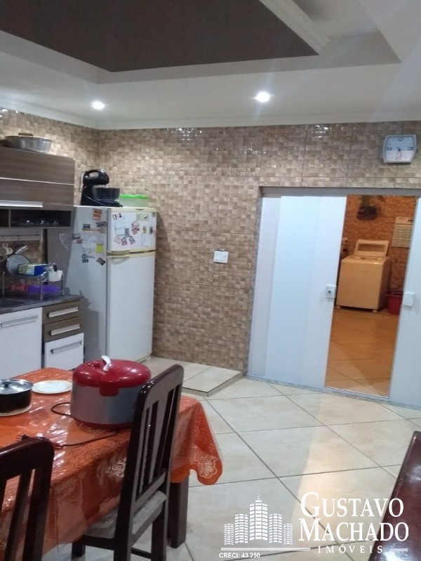 Casa à venda com 3 quartos, 142m² - Foto 10