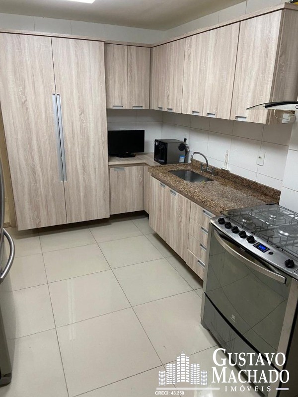 Apartamento à venda com 3 quartos, 140m² - Foto 3