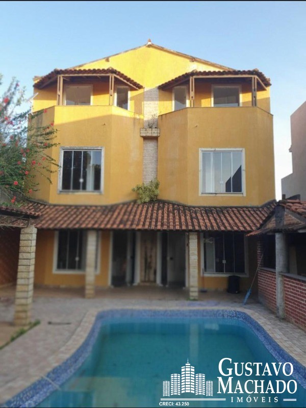 Casa à venda com 3 quartos, 240m² - Foto 2