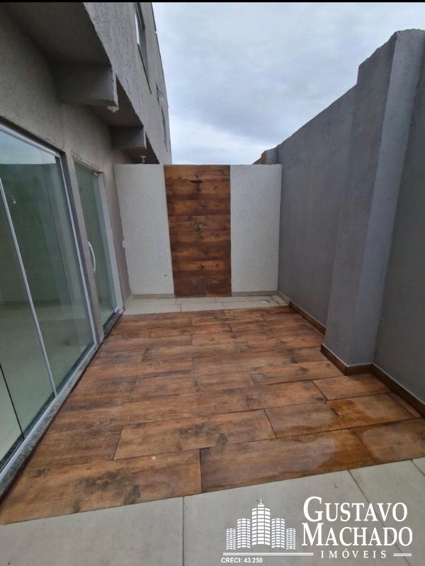 Casa à venda com 2 quartos, 67m² - Foto 5