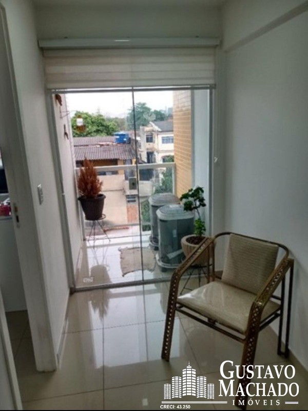 Apartamento à venda com 2 quartos, 100m² - Foto 2