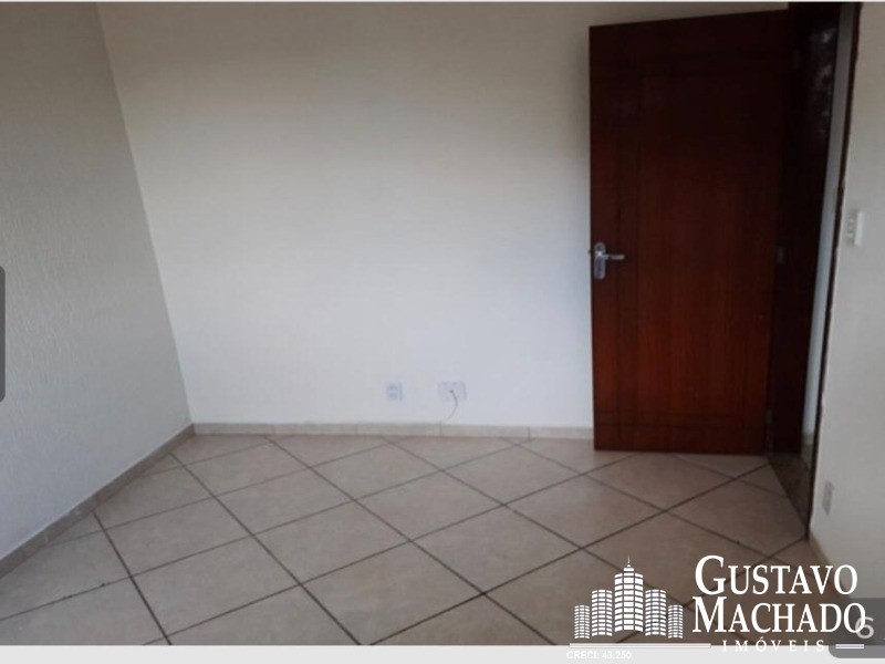 Apartamento à venda com 2 quartos, 75m² - Foto 2