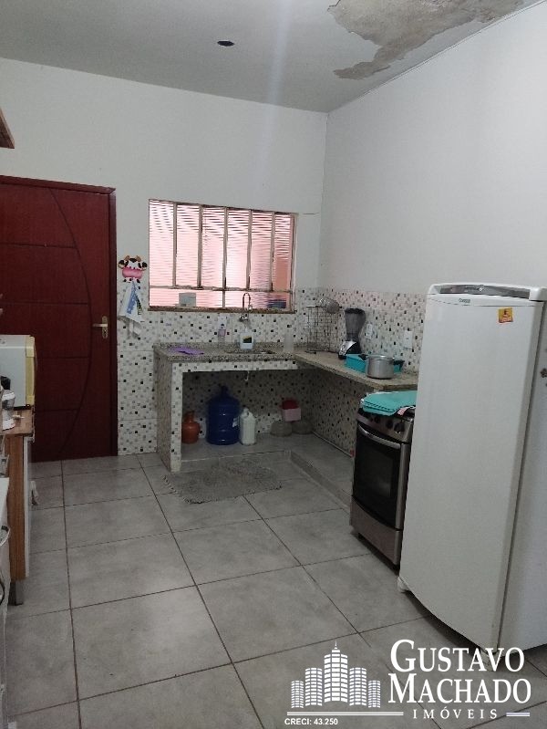 Casa à venda com 5 quartos, 300m² - Foto 18