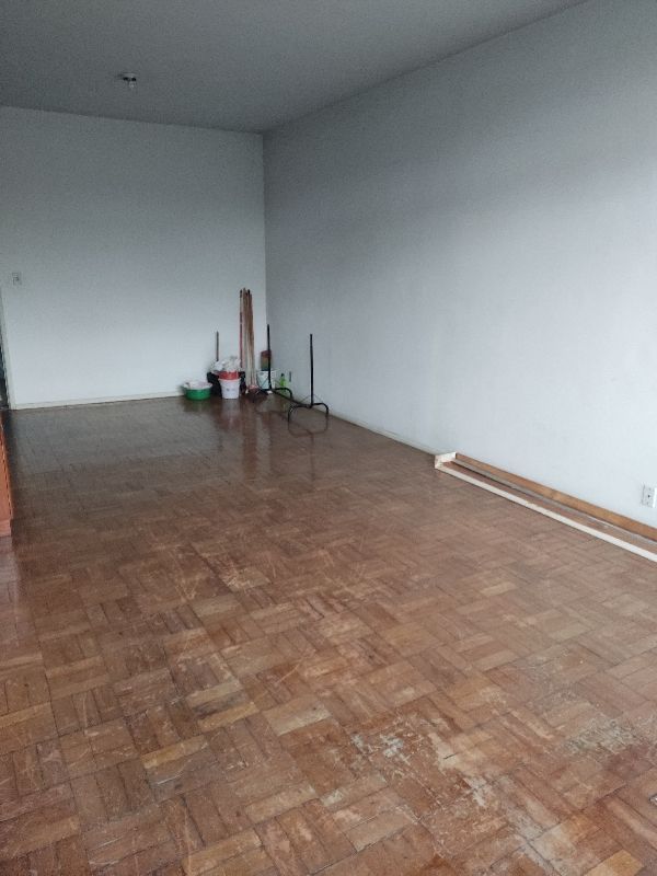 Apartamento à venda com 3 quartos, 242m² - Foto 7