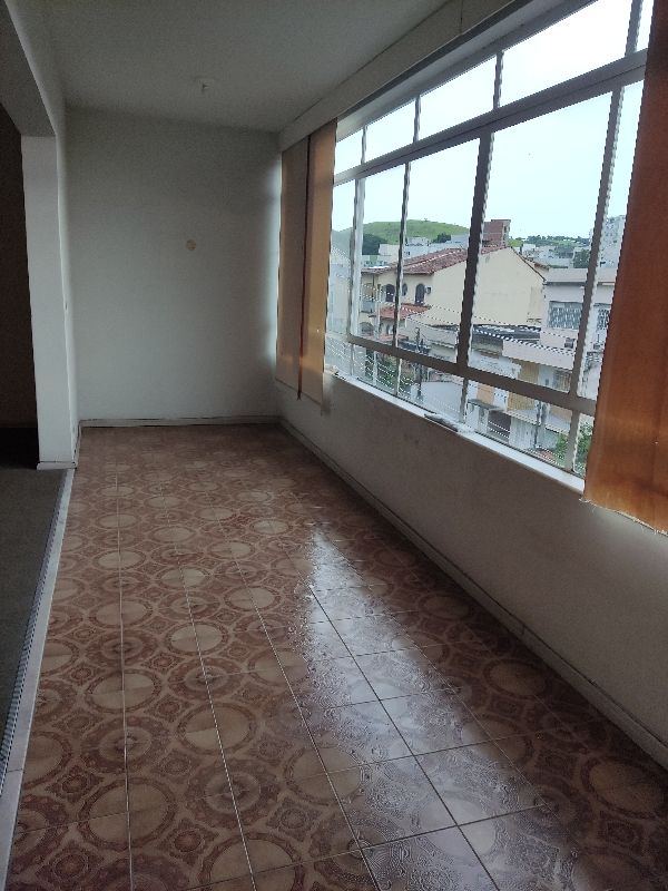 Apartamento à venda com 3 quartos, 242m² - Foto 5