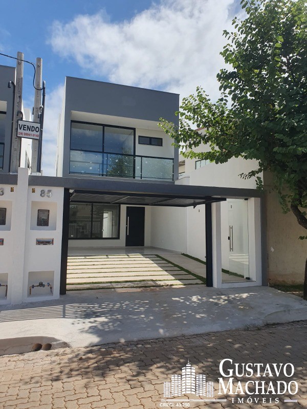 Casa à venda com 3 quartos, 174m² - Foto 1