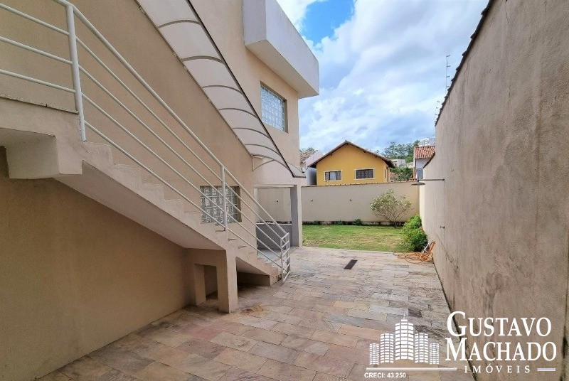 Casa à venda com 4 quartos, 298m² - Foto 23