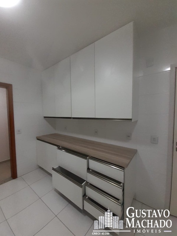 Apartamento à venda com 3 quartos, 160m² - Foto 6