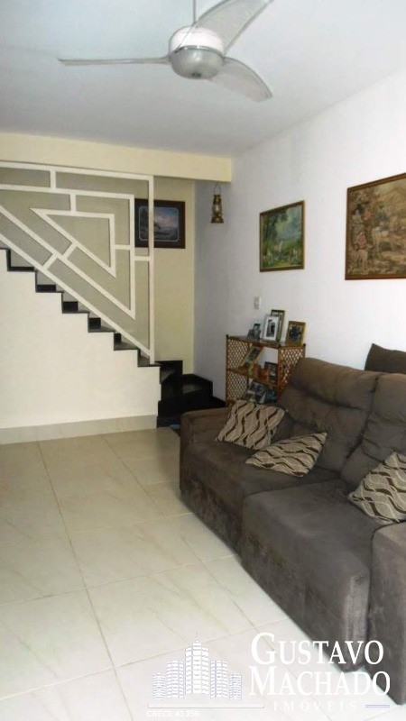 Casa à venda com 3 quartos, 200m² - Foto 4