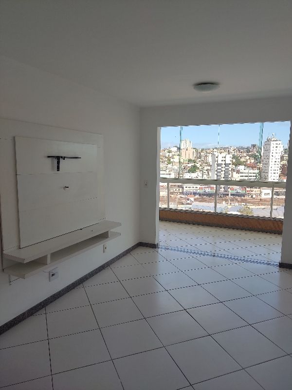 Apartamento à venda com 3 quartos, 98m² - Foto 1