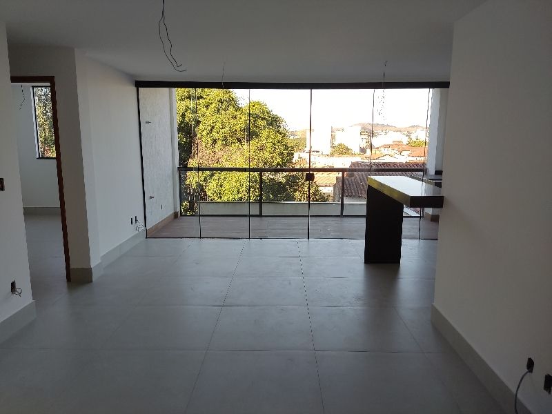 Apartamento à venda com 3 quartos, 94m² - Foto 3