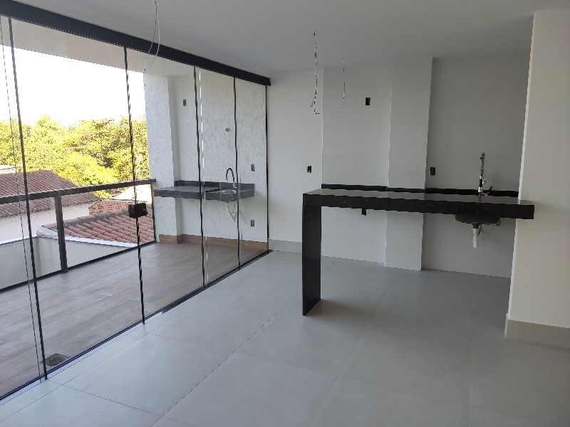 Apartamento à venda com 3 quartos, 94m² - Foto 4