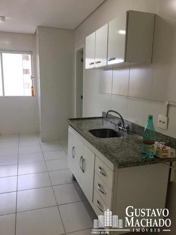 Apartamento à venda com 3 quartos, 118m² - Foto 9