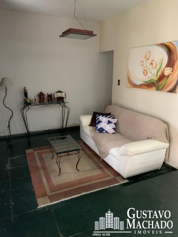 Casa à venda com 6 quartos, 200m² - Foto 6