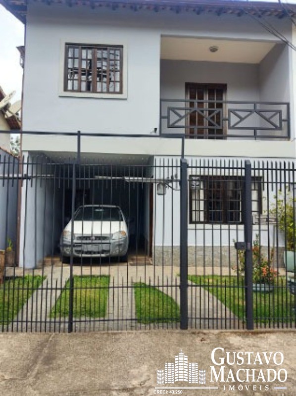 Casa à venda com 3 quartos, 200m² - Foto 1