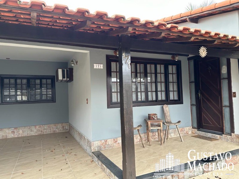 Casa à venda com 4 quartos, 190m² - Foto 1