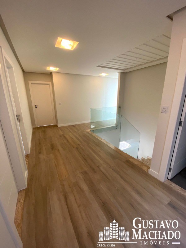 Casa à venda com 4 quartos, 365m² - Foto 17