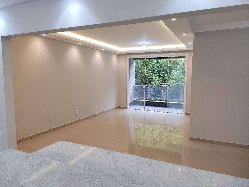 Apartamento à venda com 3 quartos, 149m² - Foto 3