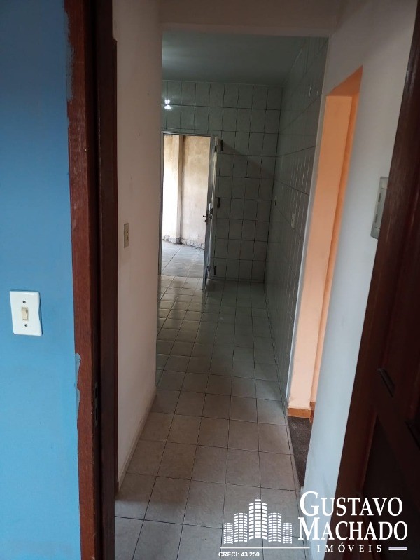 Casa à venda com 2 quartos, 150m² - Foto 12