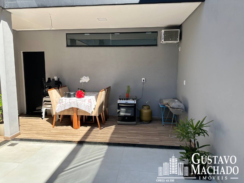 Casa à venda com 5 quartos, 220m² - Foto 24