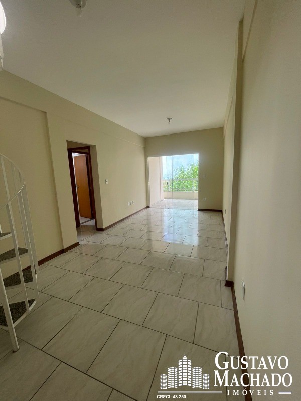 Cobertura à venda com 2 quartos, 250m² - Foto 2