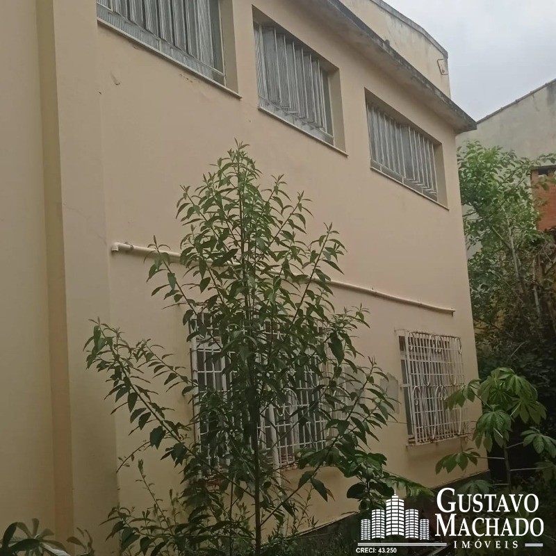 Casa à venda com 5 quartos, 330m² - Foto 2