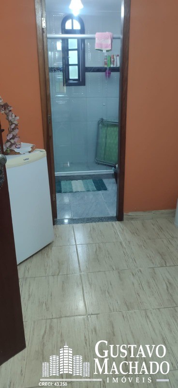 Casa à venda com 4 quartos, 250m² - Foto 14