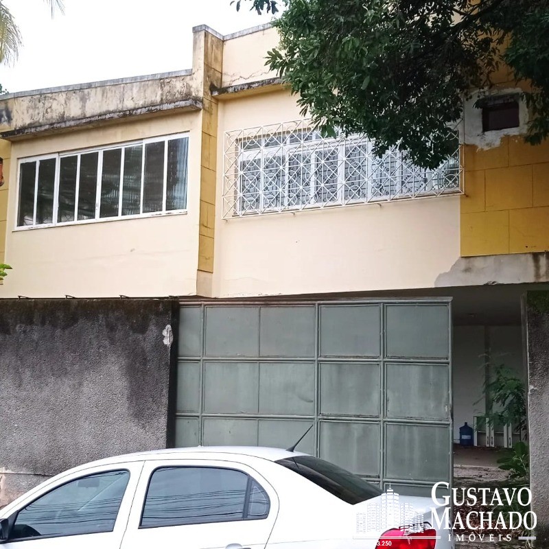 Casa à venda com 5 quartos, 330m² - Foto 4