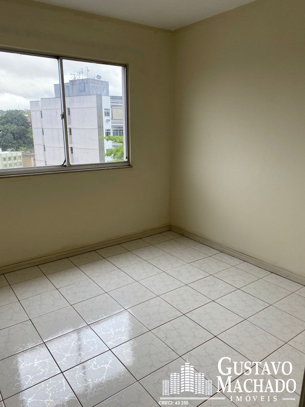 Apartamento à venda com 3 quartos, 153m² - Foto 2