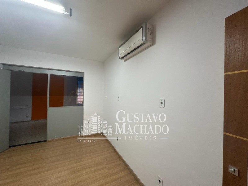 Prédio Inteiro à venda e aluguel com 8 quartos, 300m² - Foto 1